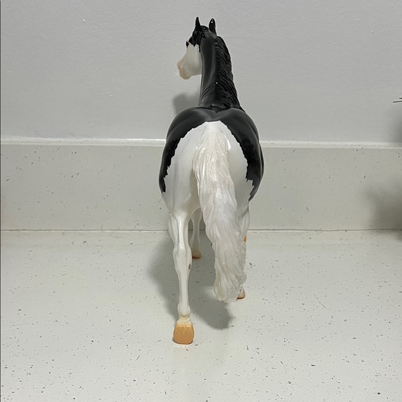 Breyer 2023 Collector Club “Jota” - Picture 3 of 5